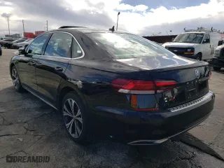 2022 Volkswagen Passat 2.0T SE with VIN 1VWSA7A30NC000381, listed as a Copart auction lot 42116793 with 19,241 mi miles. Bid and sale history available at carsss.com. Image 2.