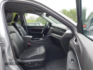 2023 Jeep Grand Cherokee Limited z VIN 1C4RJJBG8P8890280, wystawiony jako IAAI lot #42121395 z przebiegiem 42 983 mil mil oraz . Historia ofert i sprzedaży dostępna na DreamBid. Obrazek 5.