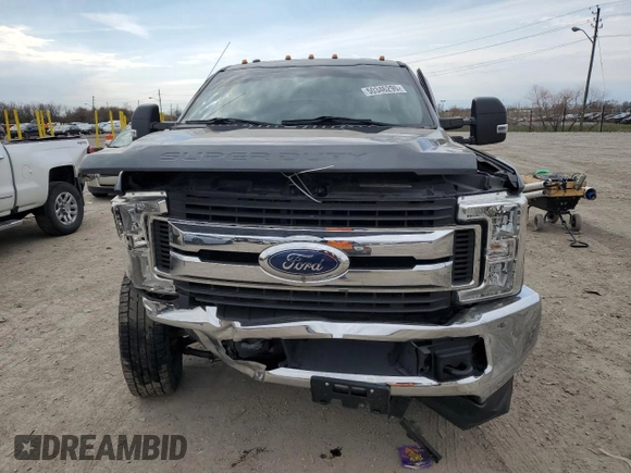 2017 Ford F-350 Lariat z VIN 1FT8W3DT5HEF33323, wystawiony jako Copart lot #50346295 z przebiegiem 96 094 mil mil oraz Szkoda całkowita • Salvage title. Historia ofert i sprzedaży dostępna na DreamBid. Obrazek 5.