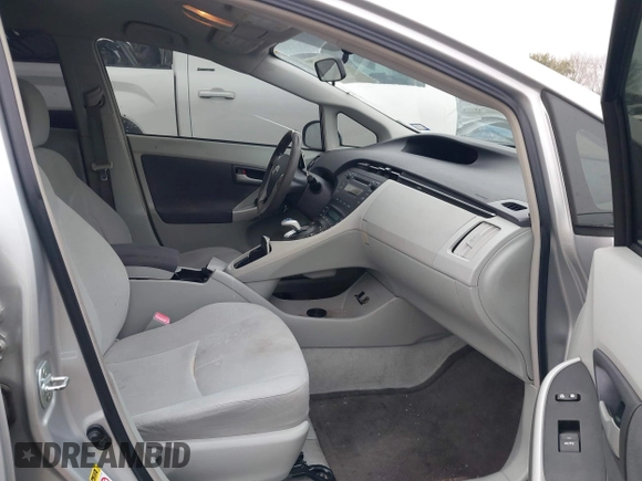 2010 Toyota Prius II with VIN JTDKN3DU5A0050385, listed as a IAAI auction lot 41442576 with 107,717 mi miles. Bid and sale history available at carsss.com. Image 5.