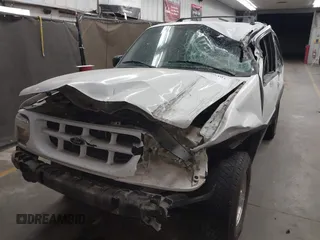 2000 Ford Explorer z VIN 1FMYU60XXYUA34664, wystawiony jako IAAI lot #41980401 z przebiegiem 179 946 mil mil oraz . Historia ofert i sprzedaży dostępna na DreamBid. Obrazek 6.