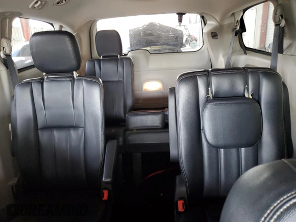 2014 Chrysler Town & Country Touring with VIN 2C4RC1BG3ER273025, listed as a Copart auction lot 54692335 with 137,592 mi miles and Salvage Title. Bid and sale history available at carsss.com. Image 10.