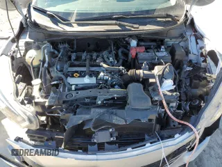 2024 Nissan Versa S z VIN 3N1CN8DV8RL847581, wystawiony jako Copart lot #47555985 z przebiegiem 26 000 mil mil oraz Szkody całkowita. Historia ofert i sprzedaży dostępna na DreamBid. Obrazek 11.