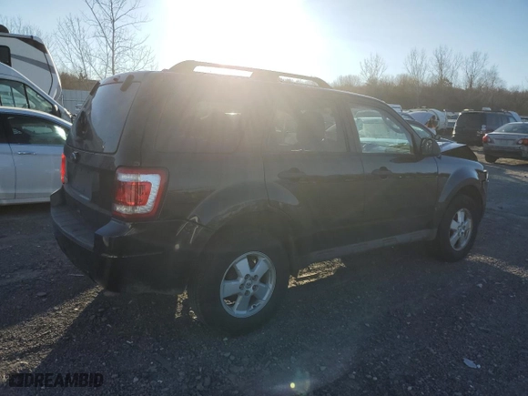 2011 Ford Escape XLT with VIN 1FMCU9D72BKB50465, listed as a Copart auction lot 87125834 with 165,799 mi miles and Clean Title. Bid and sale history available at carsss.com. Image 3.