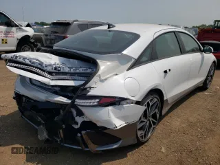 2023 Hyundai Ioniq 6 Preferred z VIN KMHM34AC6PA049017, wystawiony jako Copart lot #63924084 z przebiegiem 9536 mil mil oraz Szkoda całkowita • Salvage title. Historia ofert i sprzedaży dostępna na DreamBid. Obrazek 3.