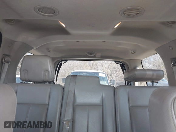 2011 Ford Expedition Limited with VIN 1FMJU1K58BEF14865, listed as a IAAI auction lot 41785270 with 232,492 mi miles. Bid and sale history available at carsss.com. Image 20.