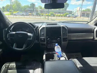 2017 Ford F-350 Lariat z VIN 1FT8W3DT9HEB28873, wystawiony jako Copart lot #58615765 z przebiegiem 100 307 mil mil oraz Szkody całkowita. Historia ofert i sprzedaży dostępna na DreamBid. Obrazek 9.