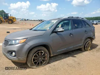 2012 Kia Sorento EX with VIN 5XYKUDA66CG303421, listed as a Copart auction lot 61968695 with 206,692 mi miles and Salvage title. Bid and sale history available at DreamBid. Image 1.