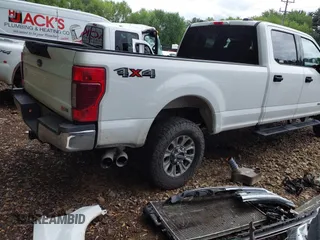 2021 Ford F-250 XL with VIN 1FT7W2BT4MED42592, listed as a IAAI auction lot 42219340 with 133,093 mi miles and . Bid and sale history available at DreamBid. Image 4.