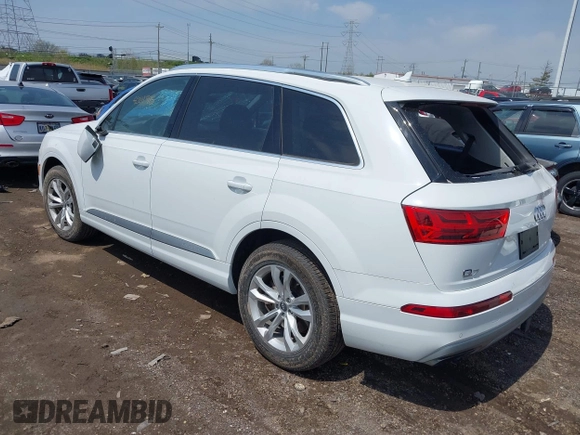 2017 Audi Q7 Premium Plus z VIN WA1LAAF74HD043775, wystawiony jako IAAI lot #42013115 z przebiegiem 68 519 mil mil oraz . Historia ofert i sprzedaży dostępna na DreamBid. Obrazek 3.