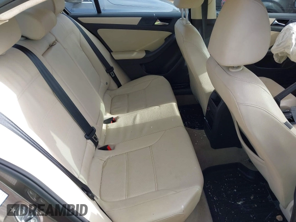 2011 Volkswagen Jetta SE z VIN 3VWDX7AJ0BM344471, wystawiony jako IAAI lot #42307475 z przebiegiem 217 998 mil mil oraz . Historia ofert i sprzedaży dostępna na DreamBid. Obrazek 8.