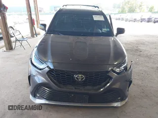 2021 Toyota Highlander XSE with VIN 5TDLZRBH6MS082409, listed as a IAAI auction lot 40172495 with 29,328 mi miles and . Bid and sale history available at DreamBid. Image 13.