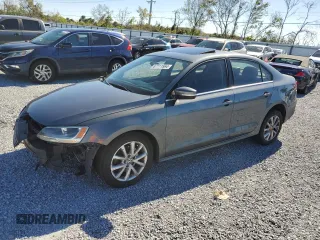 2013 Volkswagen Jetta Sedan SE w/Convenience/Sunroof with VIN 3VWDX7AJXDM422564, listed as a Copart auction lot 87111564 with 161,491 mi miles and Salvage Title. Bid and sale history available at carsss.com. Image 1.