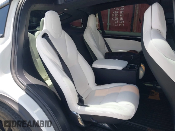 2017 Tesla Model X 90D z VIN 5YJXCBE25HF078198, wystawiony jako IAAI lot #42470050 z przebiegiem 66 850 mil mil oraz . Historia ofert i sprzedaży dostępna na DreamBid. Obrazek 8.