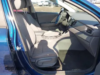 2018 Kia Niro LX with VIN KNDCB3LCXJ5117068, listed as a IAAI auction lot 41784164 with 88,859 mi miles. Bid and sale history available at carsss.com. Image 5.