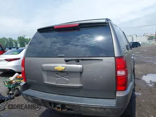 2013 Chevrolet Tahoe LTZ with VIN 1GNSKCE0XDR373858, listed as a IAAI auction lot 42456875 with 297,084 mi miles and . Bid and sale history available at DreamBid. Image 16.