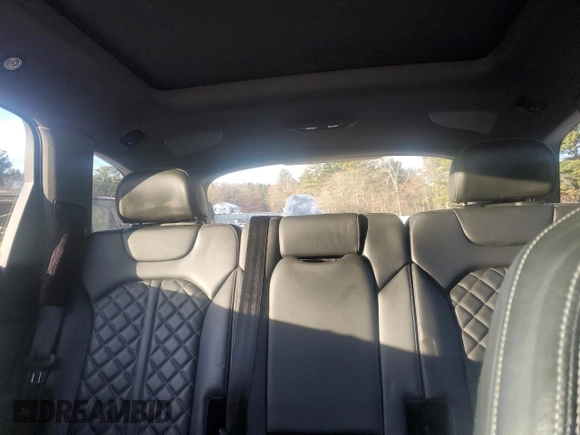 2020 Audi SQ7 z VIN WA1AWAF7XLD012144, wystawiony jako Copart lot #85508274 z przebiegiem 74 642 mil mil oraz Szkoda całkowita • Salvage title. Historia ofert i sprzedaży dostępna na DreamBid. Obrazek 10.