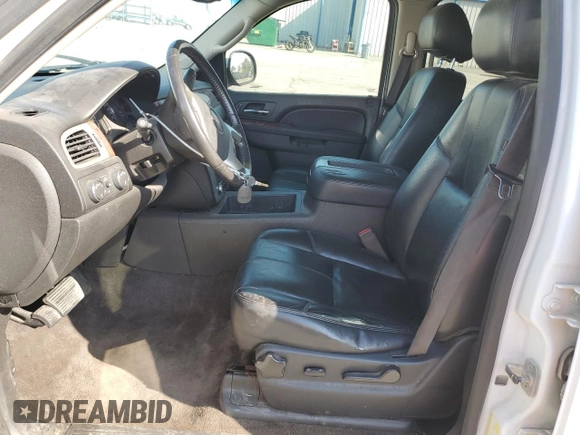 2014 GMC Yukon XL SLT with VIN 1GKS2KE70ER226972, listed as a Copart auction lot 70776944 with 234,145 mi miles and Salvage Title. Bid and sale history available at carsss.com. Image 7.