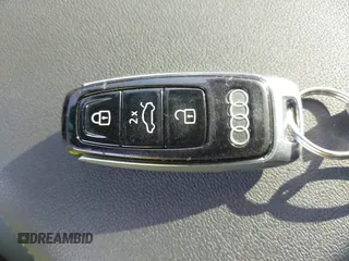 2021 Audi Q8 Premium Plus z VIN WA1EVAF14MD014781, wystawiony jako IAAI lot #42080085 z przebiegiem 53 171 mil mil oraz . Historia ofert i sprzedaży dostępna na DreamBid. Obrazek 11.