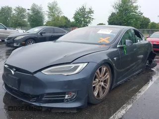 2020 Tesla Model S Long Range с VIN 5YJSA1E21LF413251, выставлен на аукционе IAAI как лот 42350131 с пробегом 16 427 миль миль и . История ставок и продаж доступна на DreamBid. Изображение 2.