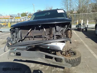 2003 Chevrolet Tahoe LT with VIN 1GNEK13Z53R205868, listed as a IAAI auction lot 41897860 with 191,076 mi miles. Bid and sale history available at carsss.com. Image 6.