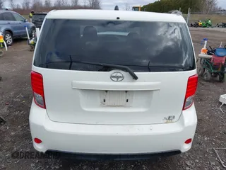 2015 Scion xB with VIN JTLZE4FE3FJ075012, listed as a IAAI auction lot 41902180 with 88,104 mi miles. Bid and sale history available at carsss.com. Image 17.