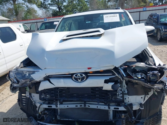 2021 Toyota 4Runner TRD Off Road with VIN JTEPU5JR4M5838551, listed as a IAAI auction lot 41759082 with 47,084 mi miles. Bid and sale history available at carsss.com. Image 13.