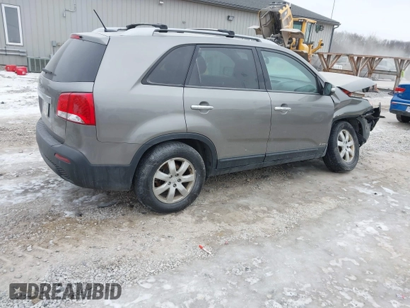 2011 Kia Sorento LX with VIN 5XYKTDA19BG181580, listed as a IAAI auction lot 41386803 with 148,973 mi miles. Bid and sale history available at carsss.com. Image 4.