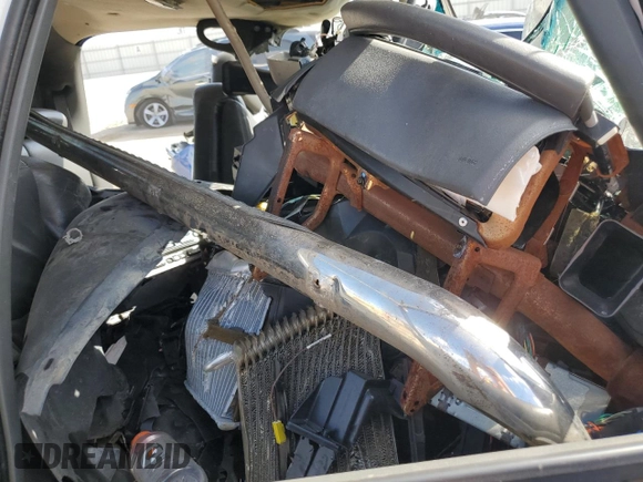 2004 Chevrolet Avalanche Z66 with VIN 3GNEC12T94G251294, listed as a Copart auction lot 65721592 with Not Provided miles and Non Repairable. Bid and sale history available at DreamBid. Image 5.