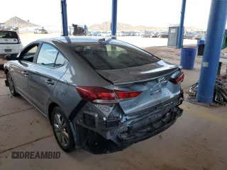 2018 Hyundai Elantra SEL z VIN KMHD84LF5JU637747, wystawiony jako Copart lot #53756485 z przebiegiem 77 576 mil mil oraz Szkoda całkowita • Salvage title. Historia ofert i sprzedaży dostępna na DreamBid. Obrazek 2.