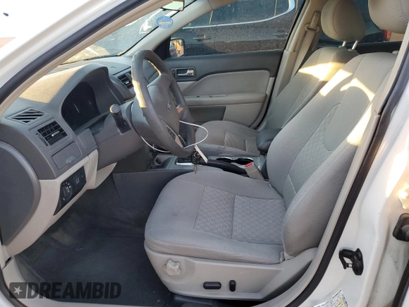 2011 Ford Fusion SE with VIN 3FAHP0HAXBR263004, listed as a Copart auction lot 42732605 with 119,286 mi miles and Salvage Title. Bid and sale history available at DreamBid. Image 7.