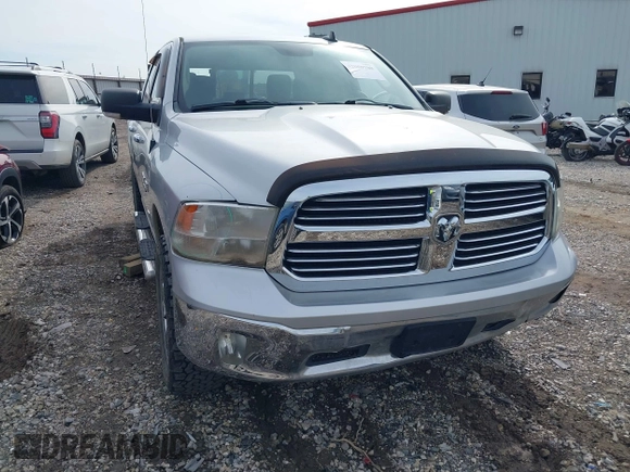 2015 Ram 1500 Big Horn z VIN 3C6RR7LT8FG711548, wystawiony jako IAAI lot #42059708 z przebiegiem 181 589 mil mil oraz . Historia ofert i sprzedaży dostępna na DreamBid. Obrazek 1.