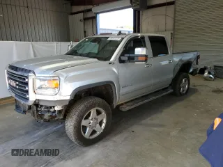 2015 GMC Sierra 2500HD SLT z VIN 1GT12ZE83FF584255, wystawiony jako Copart lot #50142225 z przebiegiem 194 430 mil mil oraz Szkoda całkowita • Salvage title. Historia ofert i sprzedaży dostępna na DreamBid. Obrazek 1.