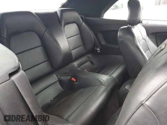 2015 Ford Mustang EcoBoost Premium z VIN 1FATP8UH6F5426607, wystawiony jako Copart lot #53532705 z przebiegiem 124 480 mil mil oraz Szkoda całkowita • Salvage title. Historia ofert i sprzedaży dostępna na DreamBid. Obrazek 10.