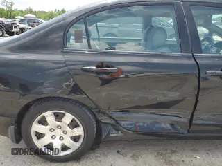 2008 Honda Civic LX with VIN 2HGFA16528H355518, listed as a Copart auction lot 58715425 with 163,409 mi miles and Salvage title. Bid and sale history available at DreamBid. Image 10.