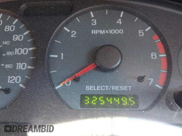 2003 Ford Mustang Standard z VIN 1FAFP40463F327753, wystawiony jako IAAI lot #42005257 z przebiegiem 325 449 mil mil oraz . Historia ofert i sprzedaży dostępna na DreamBid. Obrazek 16.