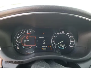 2019 Lincoln MKC Select с VIN 5LMCJ2C94KUL03674, выставлен на аукционе Copart как лот 59881425 с пробегом 55 920 миль миль и Списание • Salvage title. История ставок и продаж доступна на DreamBid. Изображение 9.