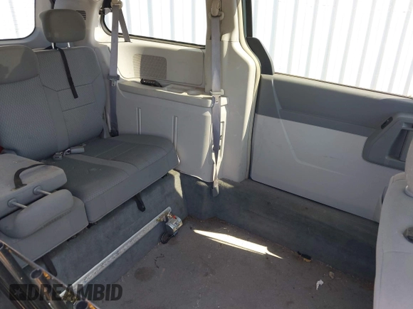 2010 Chrysler Town & Country Touring with VIN 2A4RR5D15AR308781, listed as a IAAI auction lot 42004797 with 100,148 mi miles. Bid and sale history available at carsss.com. Image 8.