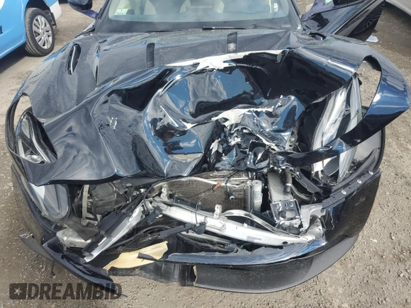 2017 Aston Martin DB11 z VIN SCFRMFAV5HGL02557, wystawiony jako Copart lot #74946544 z przebiegiem Nie podano mil oraz Szkody całkowita. Historia ofert i sprzedaży dostępna na DreamBid. Obrazek 11.