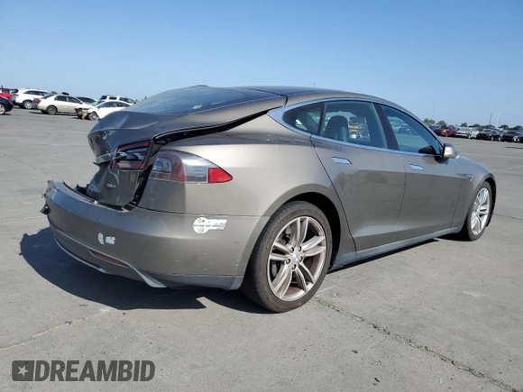 2016 Tesla Model S 90D with VIN 5YJSA1E2XGF133933, listed as a Copart auction lot 60736445 with 203,063 mi miles and Salvage title. Bid and sale history available at DreamBid. Image 3.