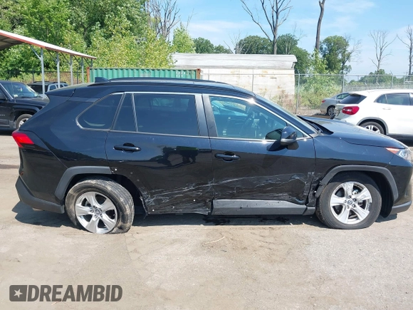 2020 Toyota RAV4 XLE with VIN 2T3P1RFV7LW111230, listed as a IAAI auction lot 40012870 with 22,444 mi miles. Bid and sale history available at carsss.com. Image 13.