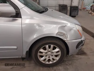 2008 Kia Sedona LX with VIN KNDMB233186199386, listed as a IAAI auction lot 42034648 with 216,874 mi miles and . Bid and sale history available at carsss.com. Image 14.