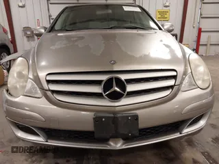 2006 Mercedes-Benz R-Class 3.5L with VIN 4JGCB65E26A030775, listed as a IAAI auction lot 41824593 with 149,889 mi miles. Bid and sale history available at carsss.com. Image 20.