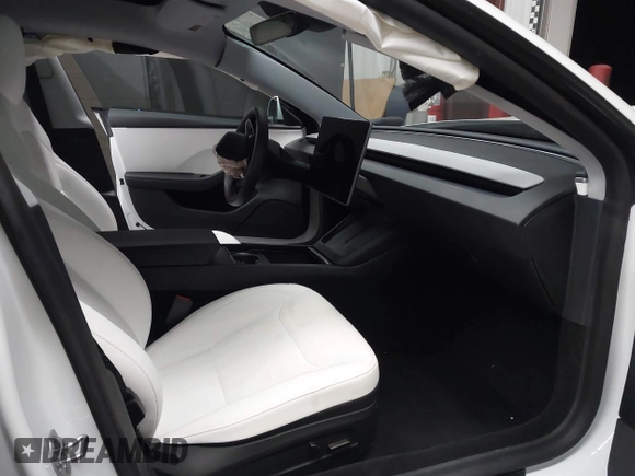2025 Tesla Model 3 Long Range with VIN 5YJ3E1EA1SF913182, listed as a IAAI auction lot 42072870 with Not provided miles and . Bid and sale history available at DreamBid. Image 5.