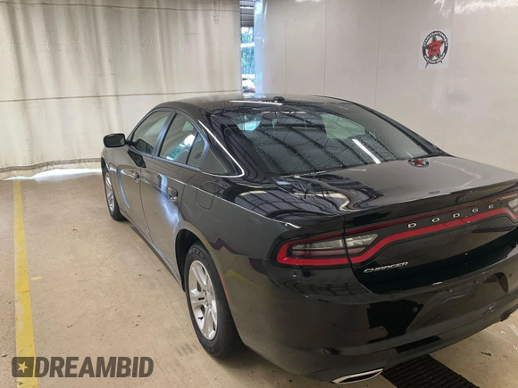 2019 Dodge Charger SXT z VIN 2C3CDXBG6KH613859, wystawiony jako IAAI lot #42509609 z przebiegiem 76 418 mil mil oraz . Historia ofert i sprzedaży dostępna na DreamBid. Obrazek 2.