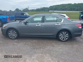 2011 Honda Accord EX-L z VIN 1HGCP3F8XBA012081, wystawiony jako IAAI lot #42467202 z przebiegiem 145 185 mil mil oraz . Historia ofert i sprzedaży dostępna na DreamBid. Obrazek 14.
