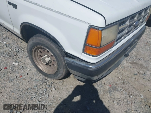 1992 Ford Ranger with VIN 1FTCR10A3NUD60462, listed as a IAAI auction lot 41726364 with 1 mi miles. Bid and sale history available at carsss.com. Image 6.