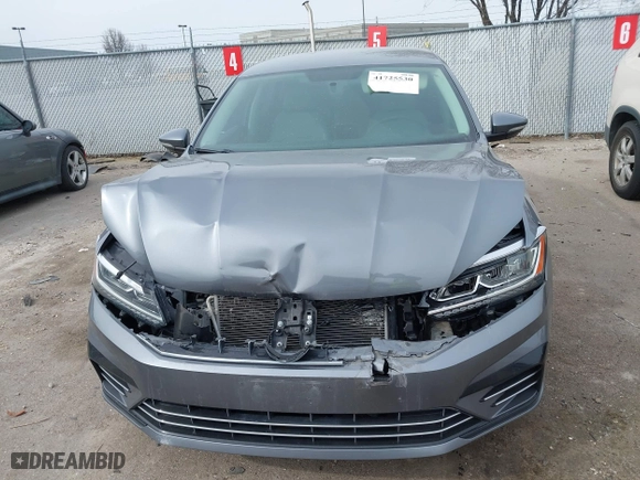 2017 Volkswagen Passat R-Line w/Comfort Pkg with VIN 1VWDT7A31HC072889, listed as a IAAI auction lot 41725530 with 104,304 mi miles. Bid and sale history available at carsss.com. Image 12.