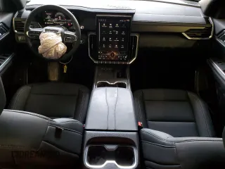 2025 GMC Acadia AWD Elevation z VIN 1GKENNRS3SJ122121, wystawiony jako Copart lot #47095685 z przebiegiem 7 366 mil mil oraz Szkoda całkowita • Salvage title. Historia ofert i sprzedaży dostępna na DreamBid. Obrazek 8.