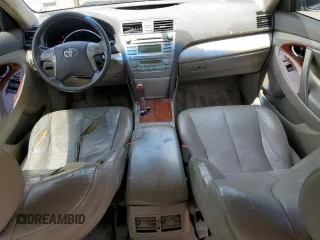 2008 Toyota Camry LE z VIN 4T1BK46K88U575417, wystawiony jako Copart lot #59084185 z przebiegiem 242 347 mil mil oraz Czysty tytuł • Clean title. Historia ofert i sprzedaży dostępna na DreamBid. Obrazek 8.
